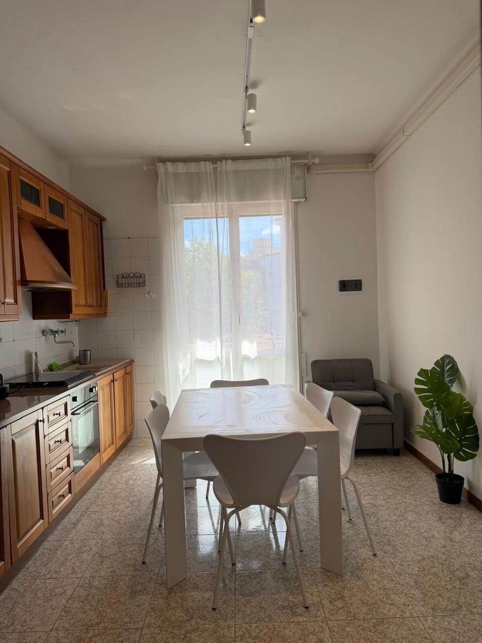 Kitchen or kitchenette, Living room, Dining area, stove