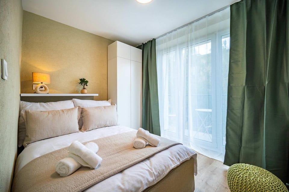 Bed, Photo of the whole room, Bedroom, towels, wardrobe
