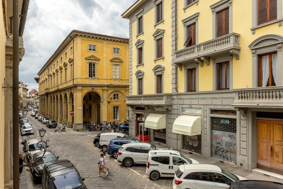 Property building, Street view