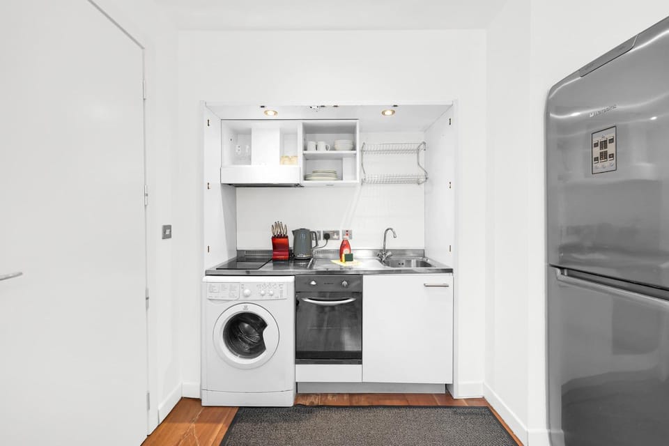 6SH one bed in Holborn sleeps 2 Apartment in London Borough of Camden