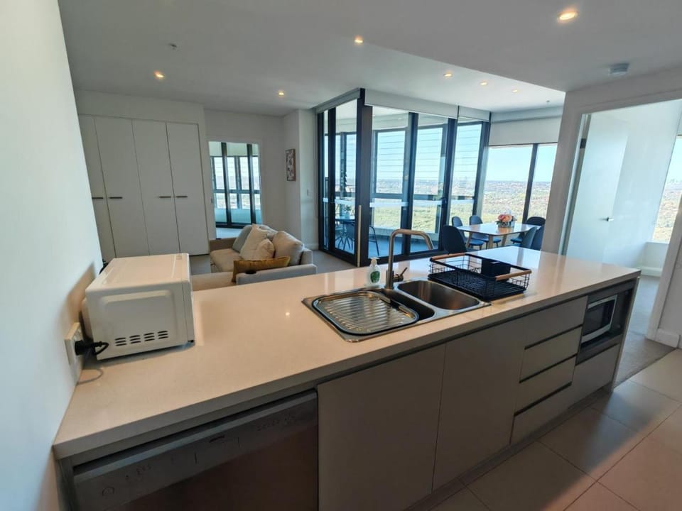 Sky-High Sydney Views | 3 Bed APT Olympic Park Apartment in Sydney