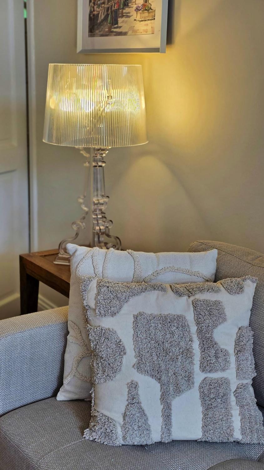 Large & Charming Country Lodge by Malahide Castle House in Malahide