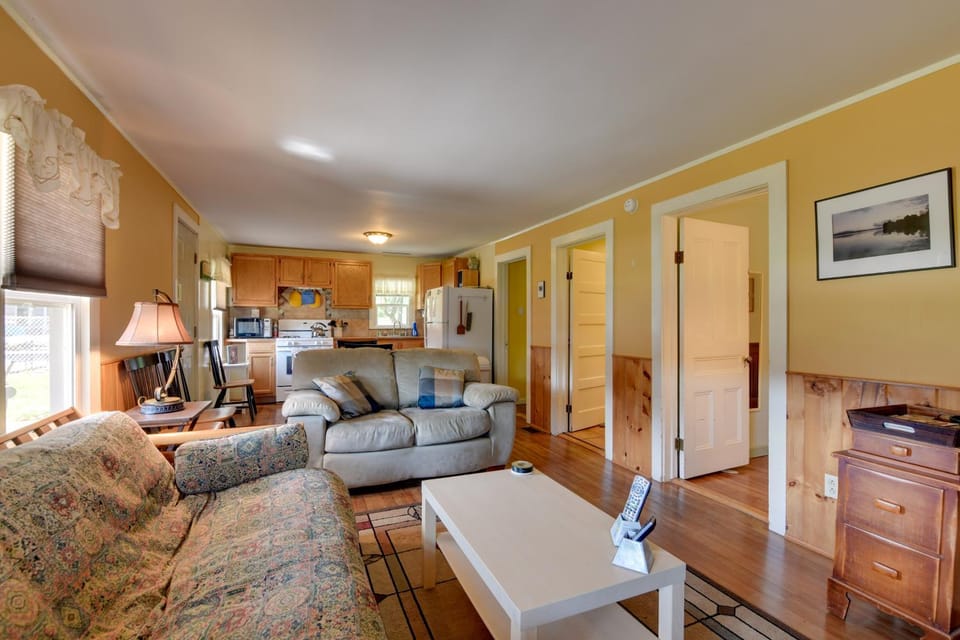 Private Beach Access! Lake Champlain Cabin Cabin in Lake Champlain