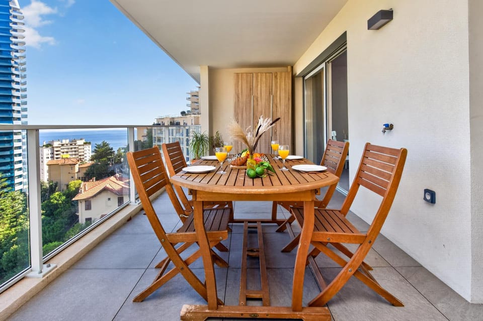 Patio, Day, View (from property/room), Balcony/Terrace, Seating area, Dining area