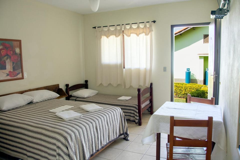 Photo of the whole room, towels