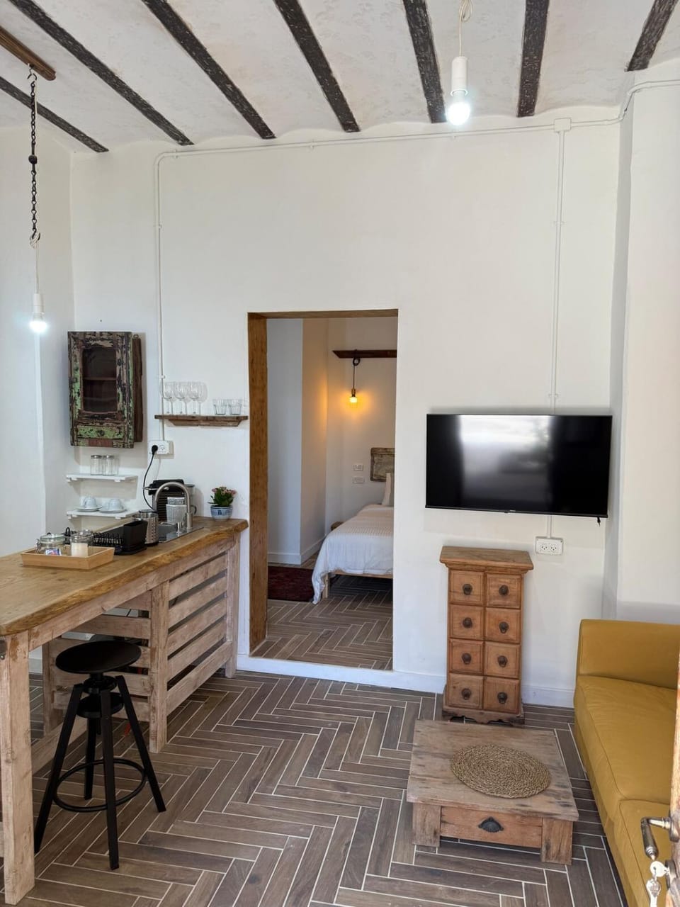 TV and multimedia, Living room, Dining area