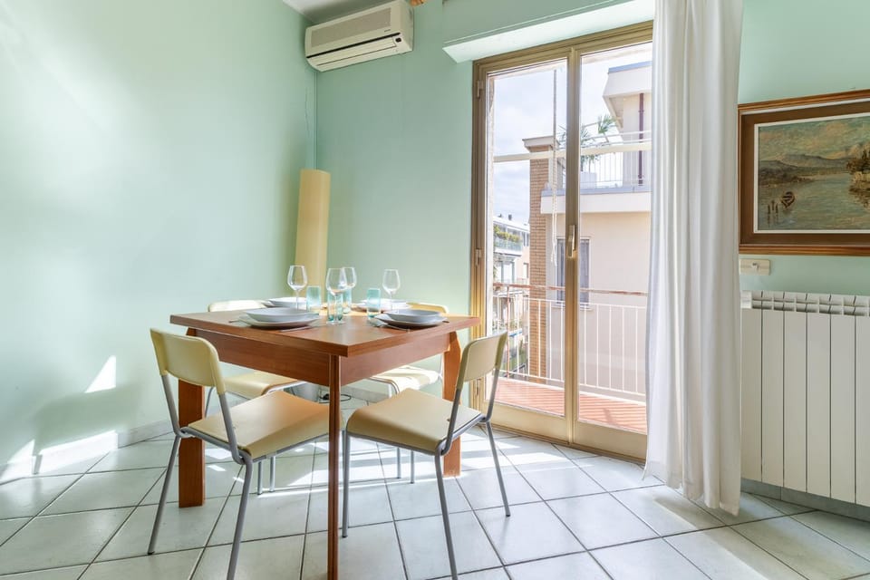 Hostdomus - Submarine Apartament Apartment in Liguria