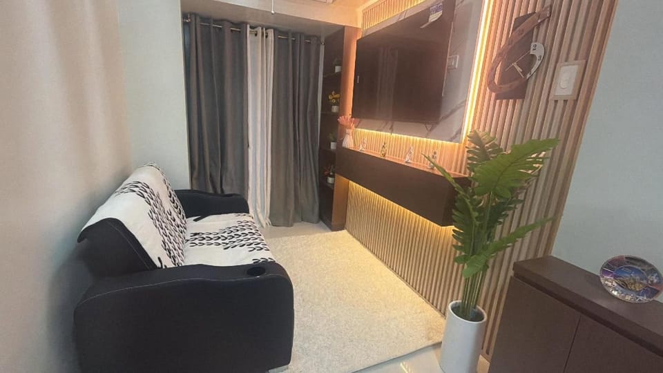 TV and multimedia, Seating area