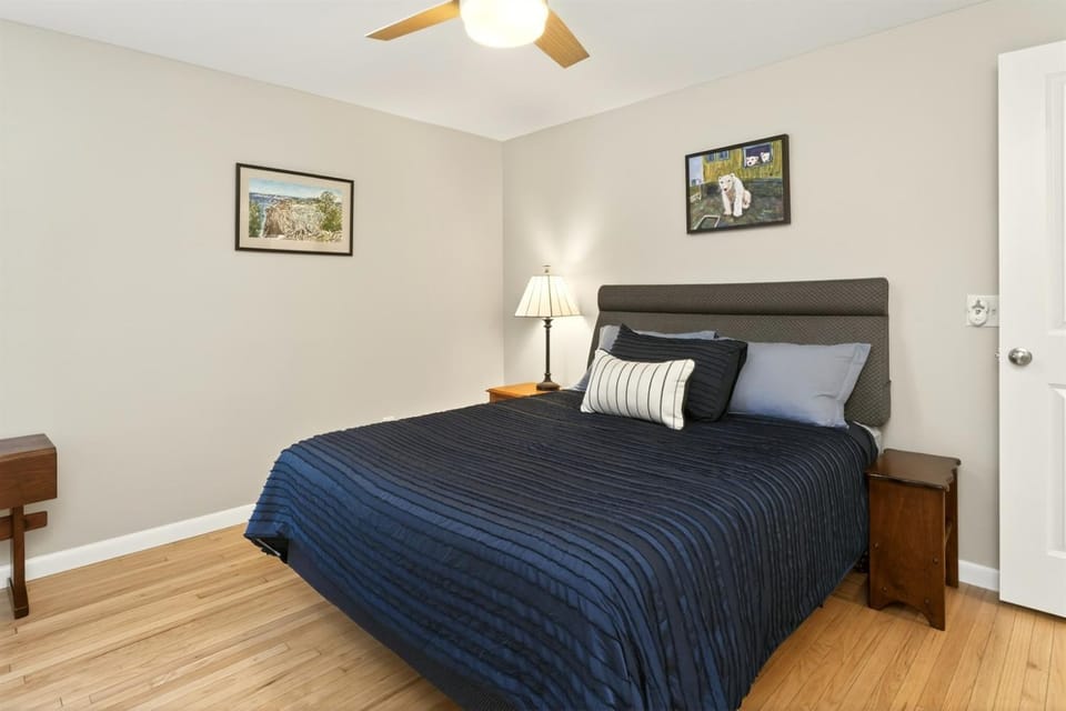 Canandaigua Retreat Near CMAC Venues Games Country House in Canandaigua Lake