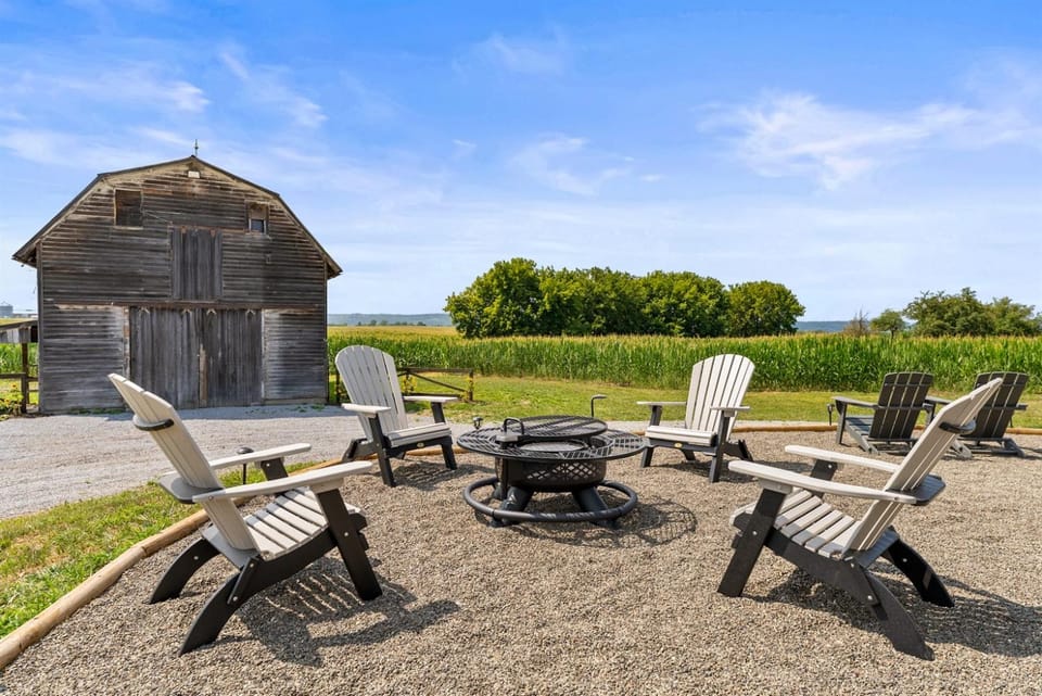 Secluded Wine Retreat Game Room SaunaFirepit Country House in Finger Lakes