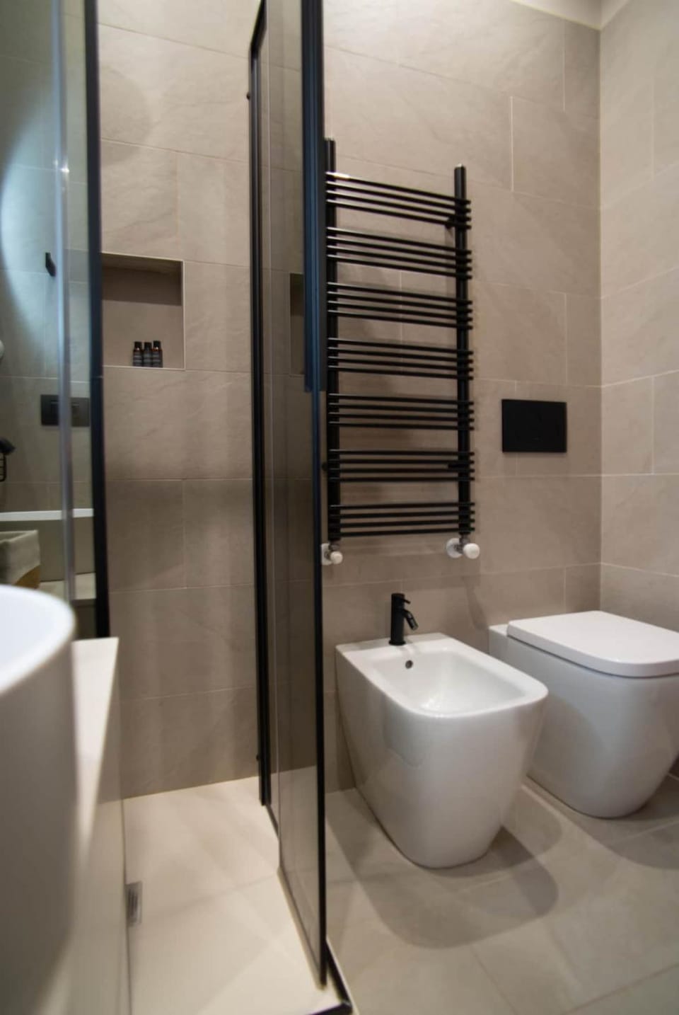 Sunkissed Porta Venezia Apartment in Milan
