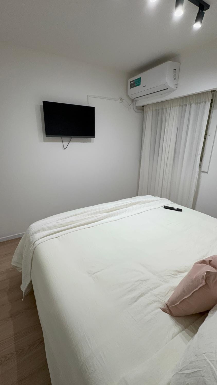 TV and multimedia, Evening entertainment, Bedroom, air conditioner