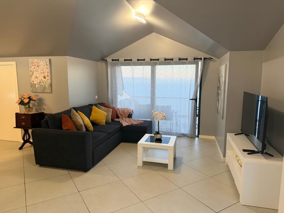 Communal lounge/ TV room, Evening entertainment