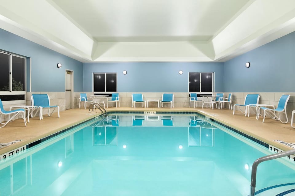 Swimming pool, Swimming pool