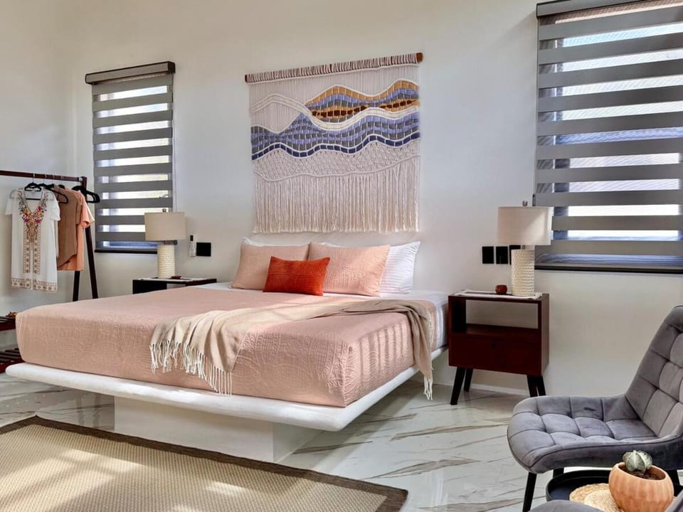 5BR Villa, Private Pool, Walk to La Punta Beach Villa in Brisas de Zicatela