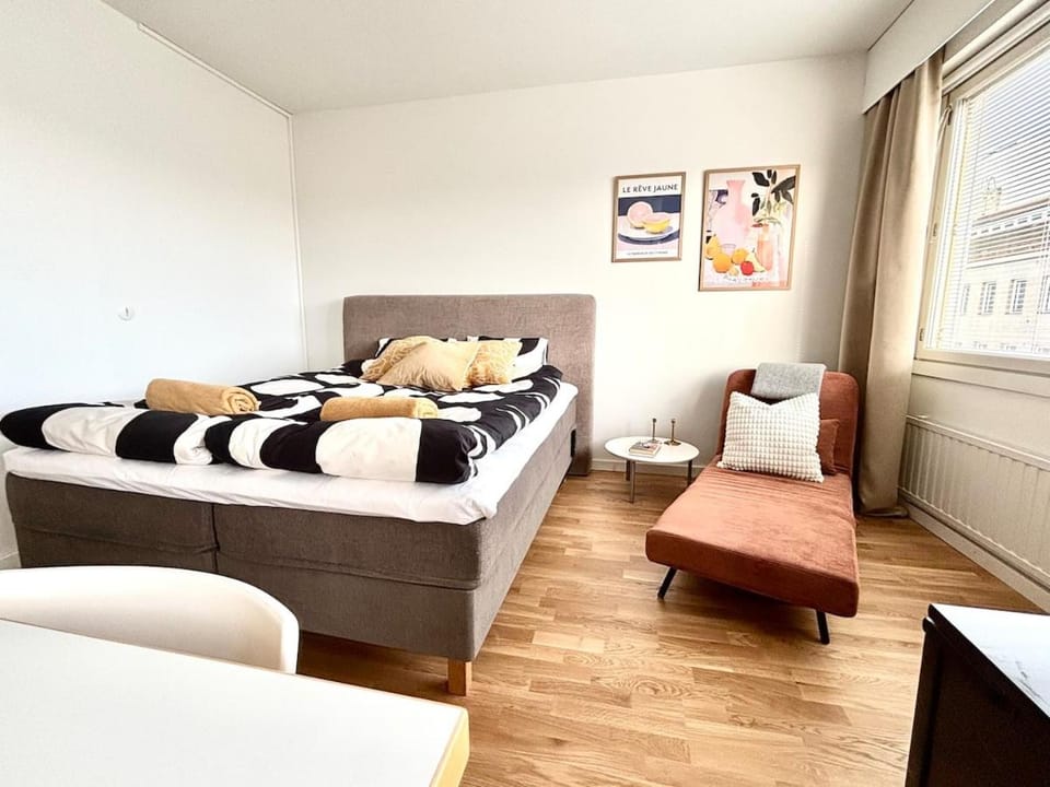 Design studio in the city center with elevator motorized bed and parking Apartment in Finland