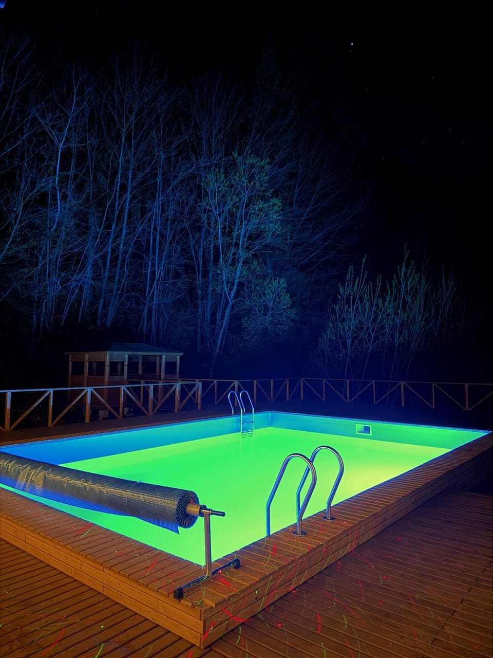 Swimming pool
