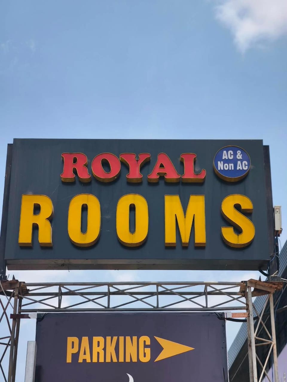 Royal Rooms Aluva Love hotel in Kochi