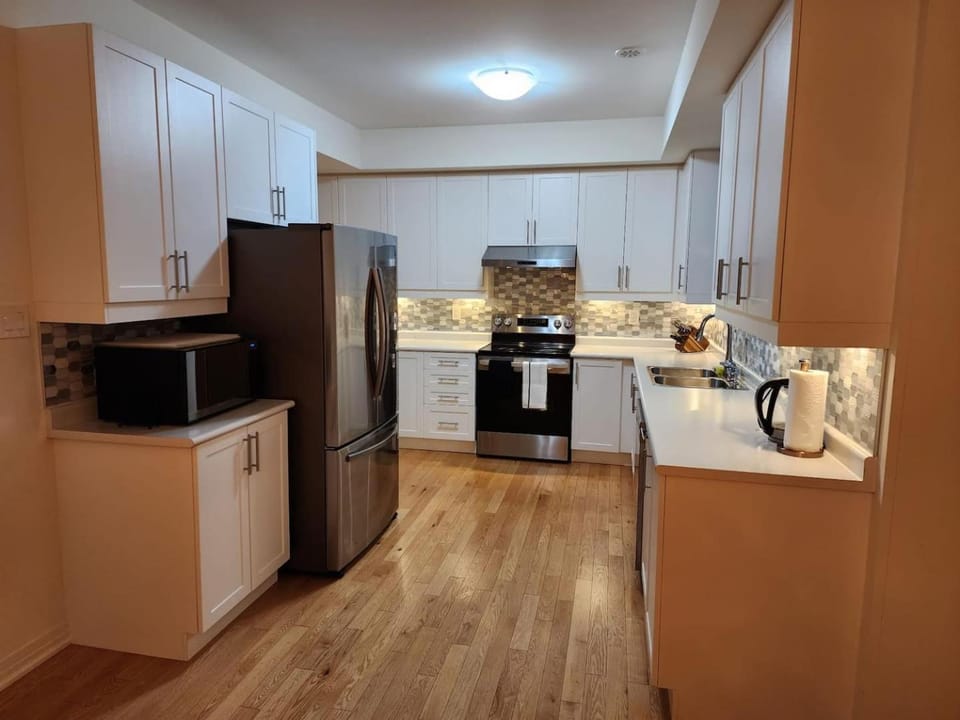 Luxury Entertainment Townhome 3 Bedrooms House in Muskoka Lakes