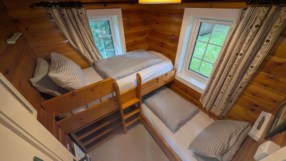bunk bed