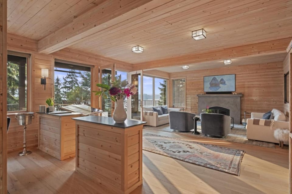 Bainbridge Waterfront Retreat | Beach + Hot Tub House in Bainbridge Island