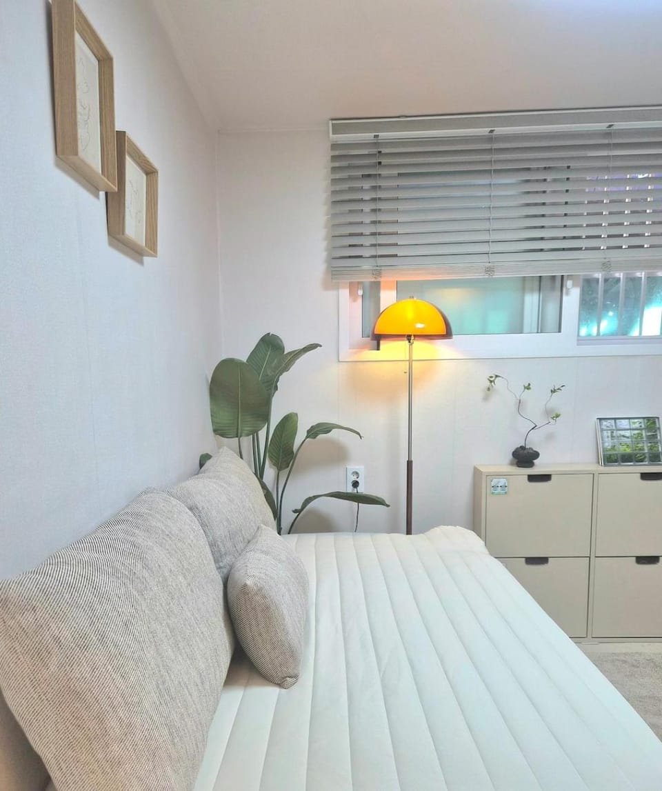 young stay Apartment in Seoul