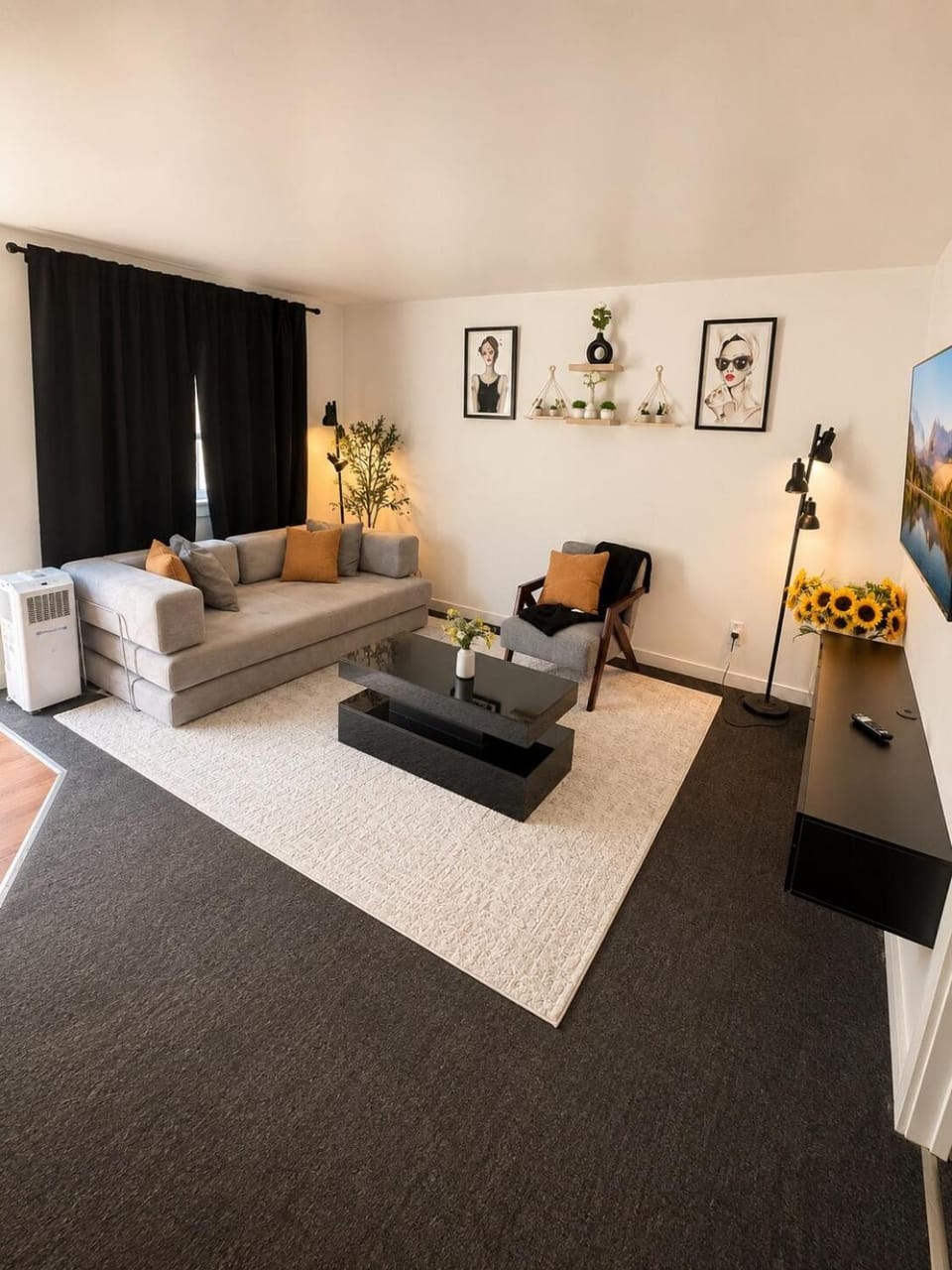 Modern 2BR - Sleeps 5 - Free Parking Apartment in Allegheny River