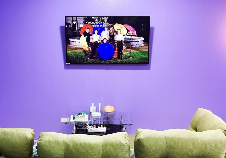 TV and multimedia, Seating area