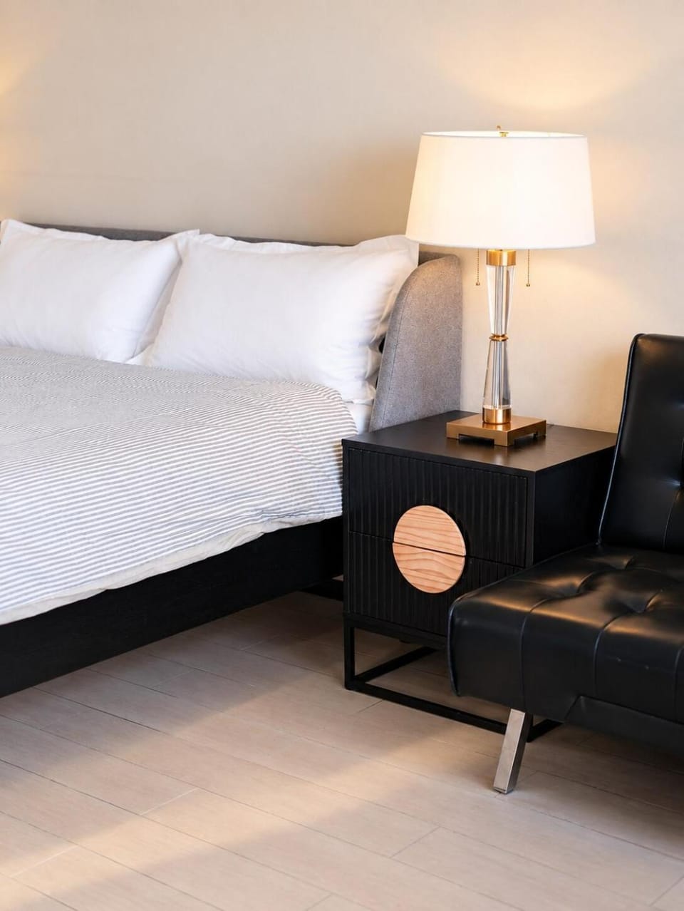 Bed, Living room, Seating area