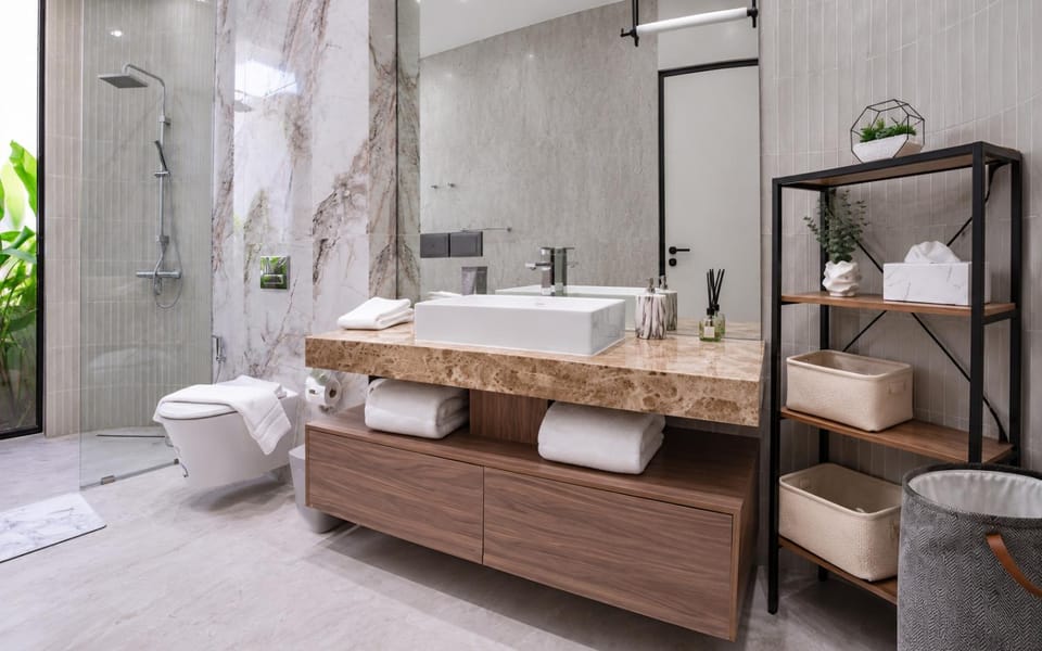 Shower, Toilet, Bath, towels
