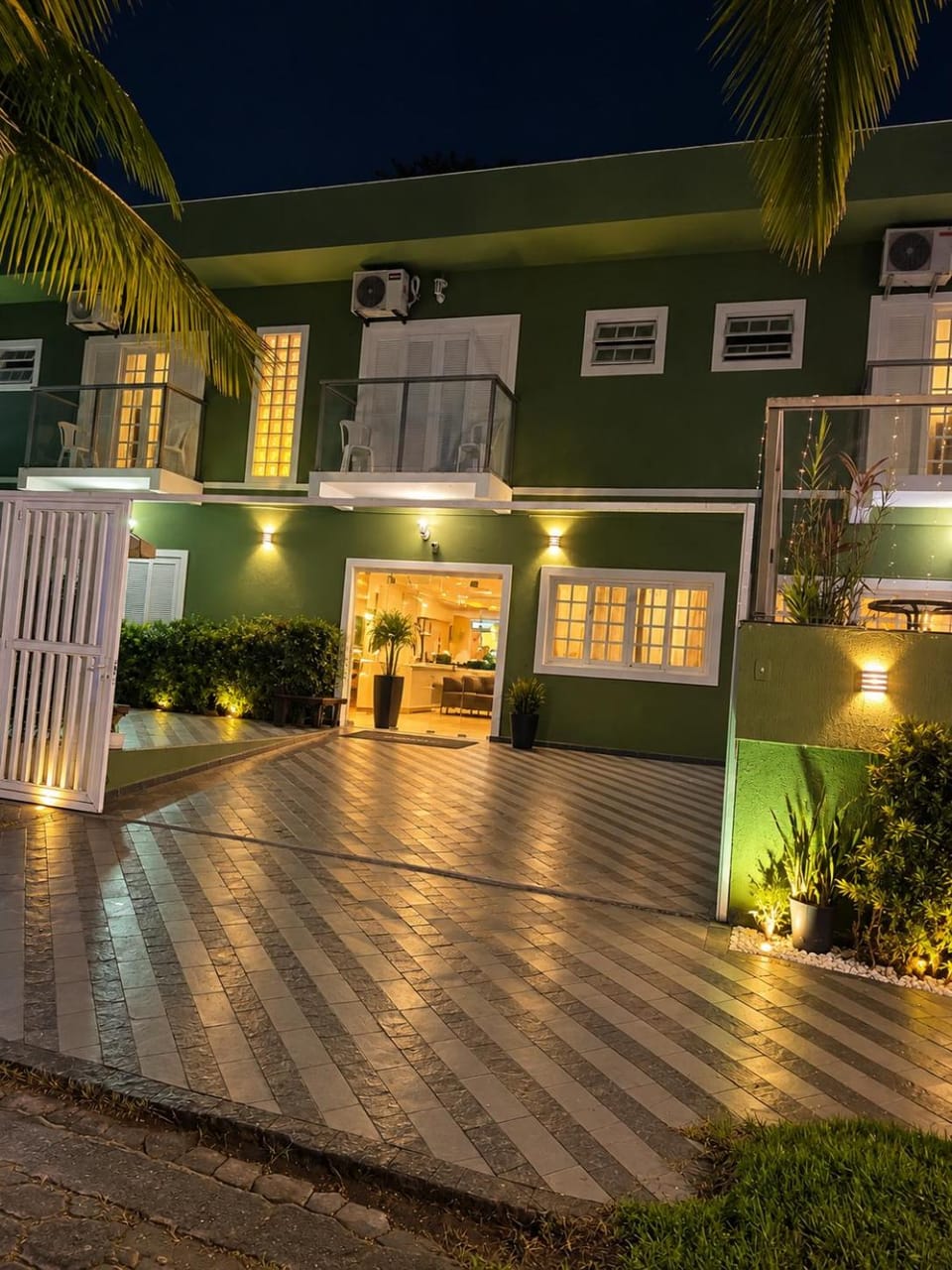 Property building, Night
