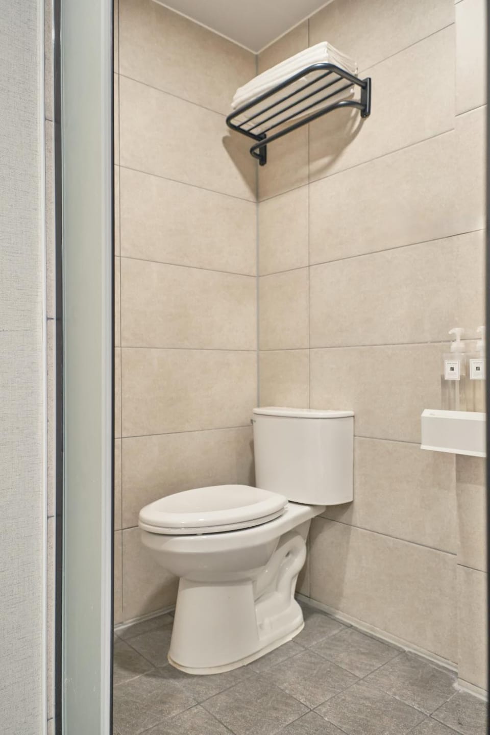 Shower, Toilet