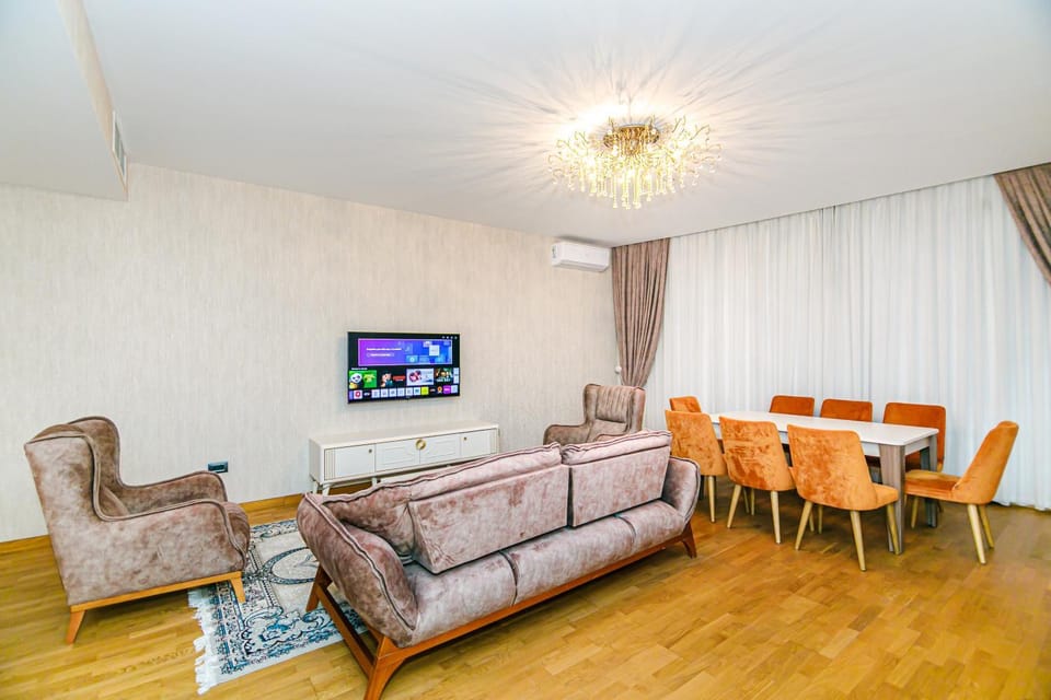 TV and multimedia, Living room, Dining area, air conditioner