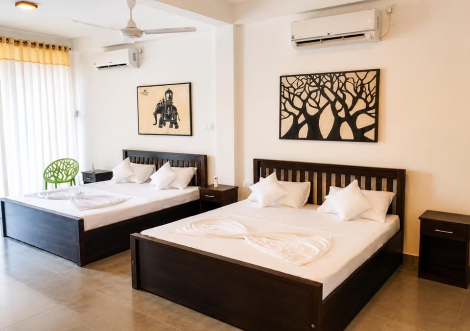 Bed, Bedroom, towels, air conditioner