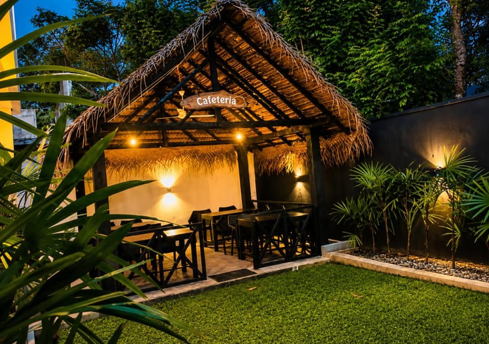 Property building, Patio, Spring, Day, Night, Garden, Dining area, Garden view