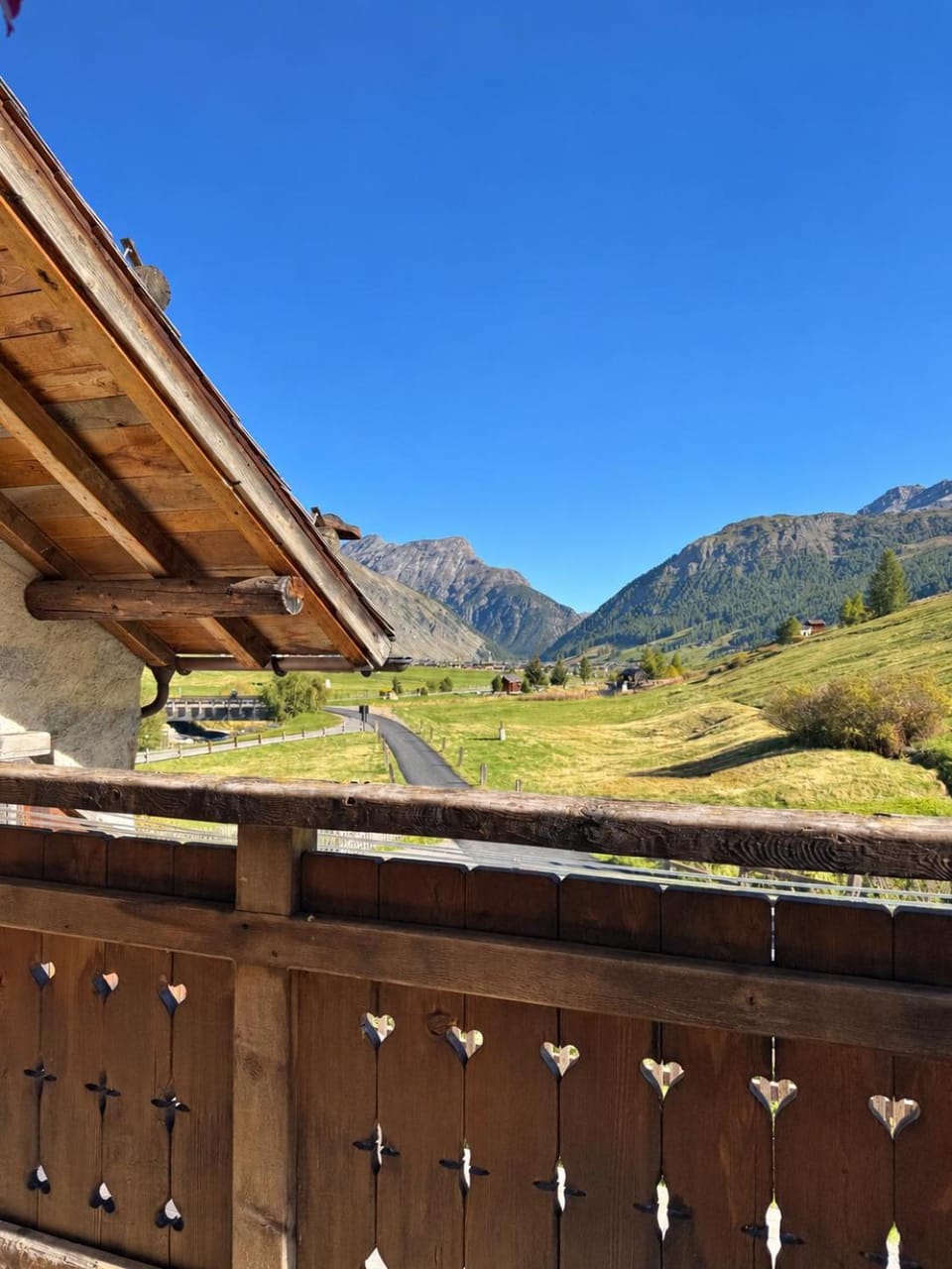 Balcony/Terrace, Mountain view