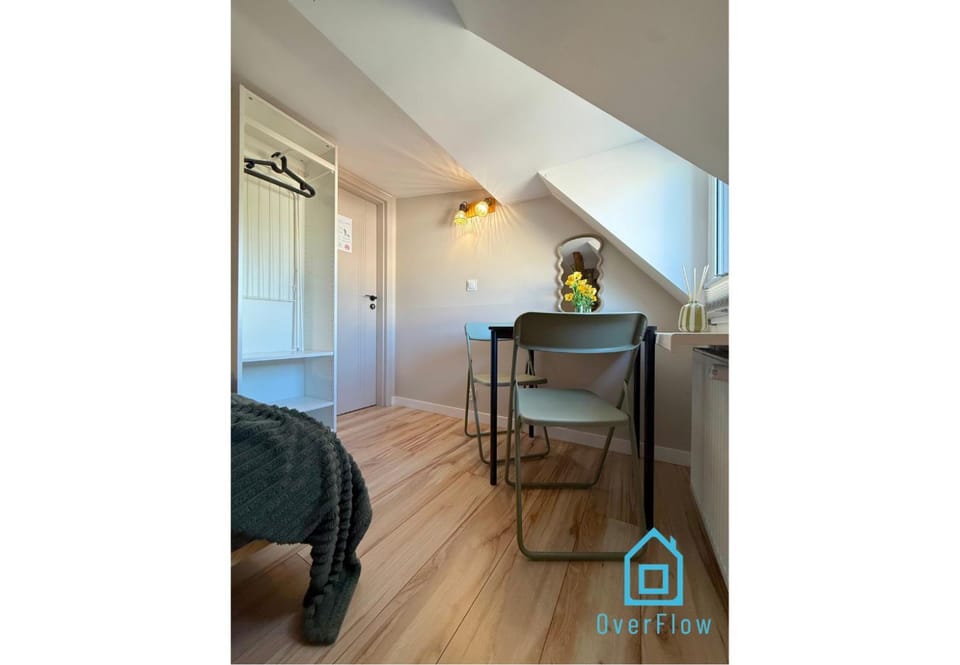 Frog Swing Room - 15 Minutes to Gdańsk Old Town & Seaside & Airport Vacation rental in Gdansk