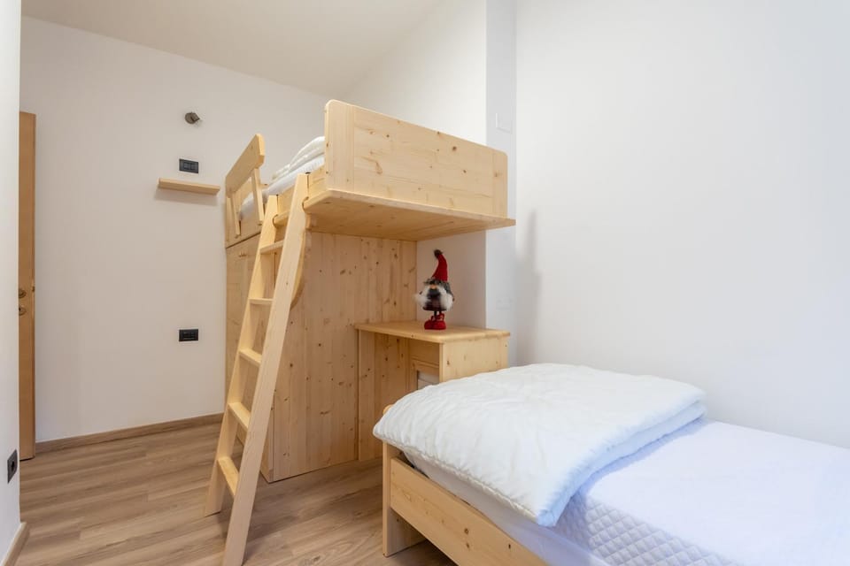 bunk bed