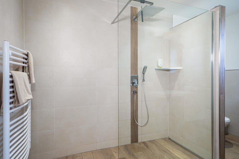 Bathroom, Living room