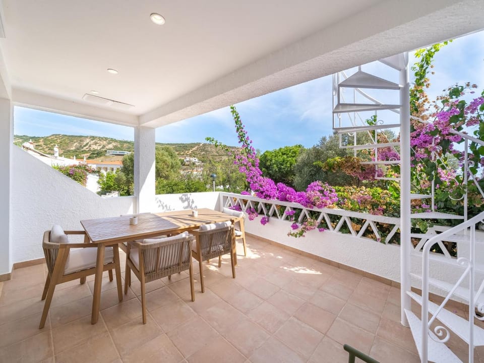 Balcony/Terrace, Dining area