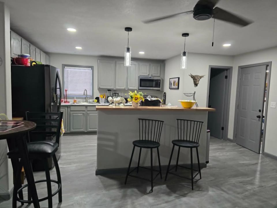 'Honey Bee' Family Home in Columbus, Nebraska! House in Nebraska