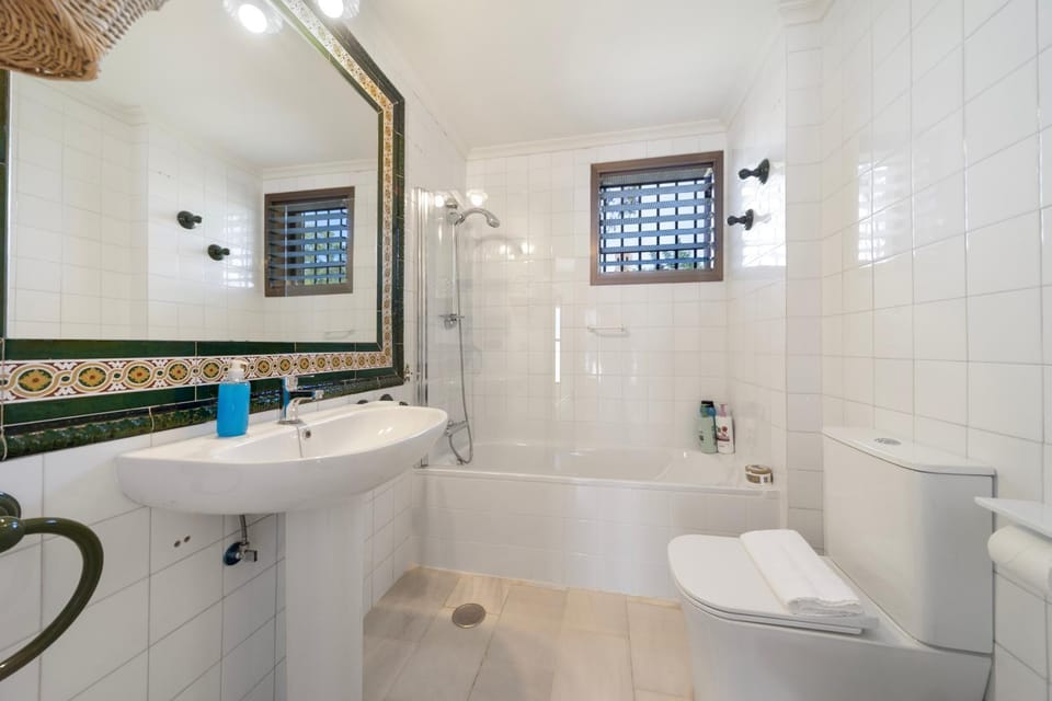 Bathroom, Living room