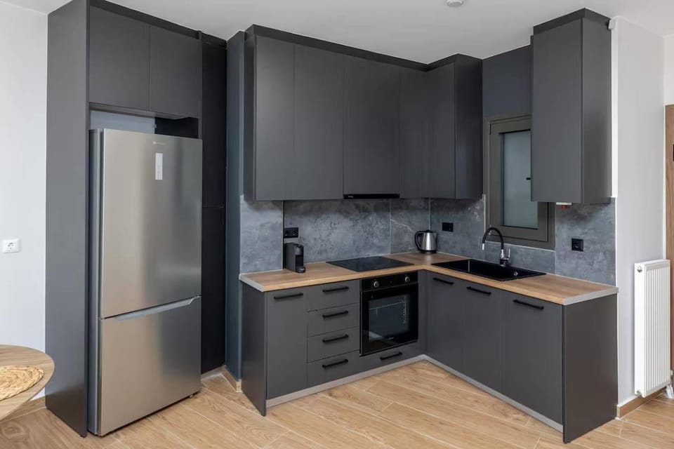 Kitchen or kitchenette, kitchen
