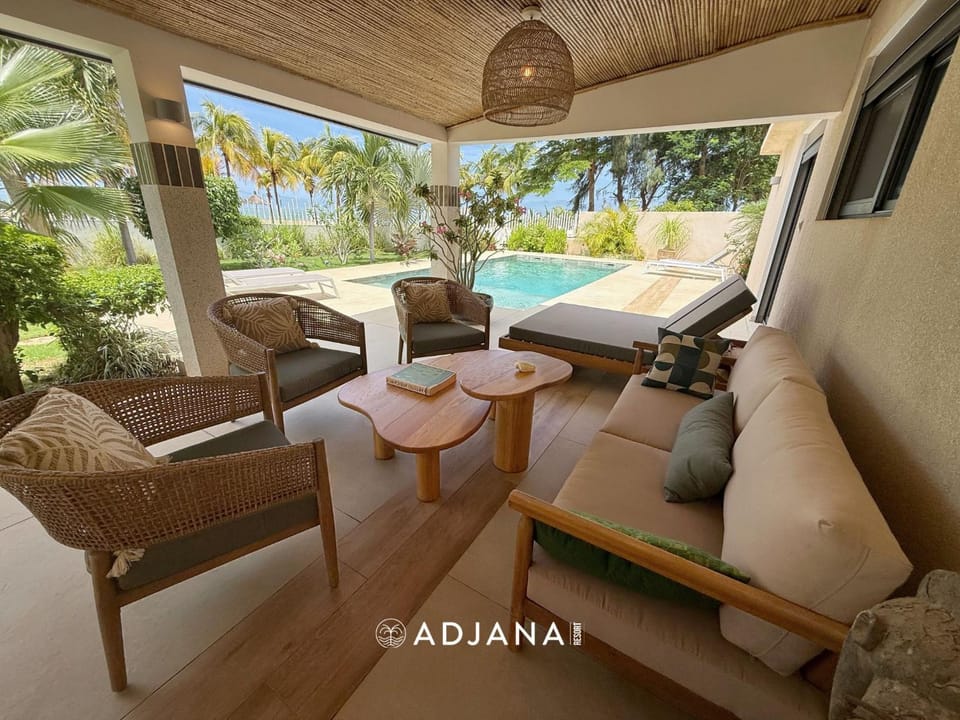 Patio, Garden, Balcony/Terrace, Living room, Seating area, Pool view, Swimming pool, sunbed