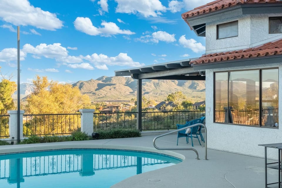 Sonoran Vista, Pool, Hot Tub & Panoramic Views House in Fountain Hills