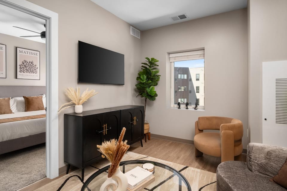 TV and multimedia, Living room, Seating area
