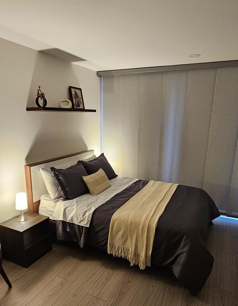 Bed, Bedroom