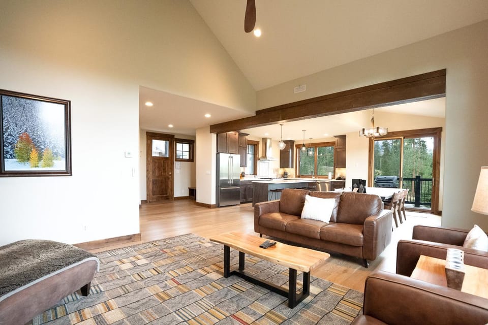 Eagle Ridge Lookout: Private Hot Tub, Mountain Views House in Breckenridge
