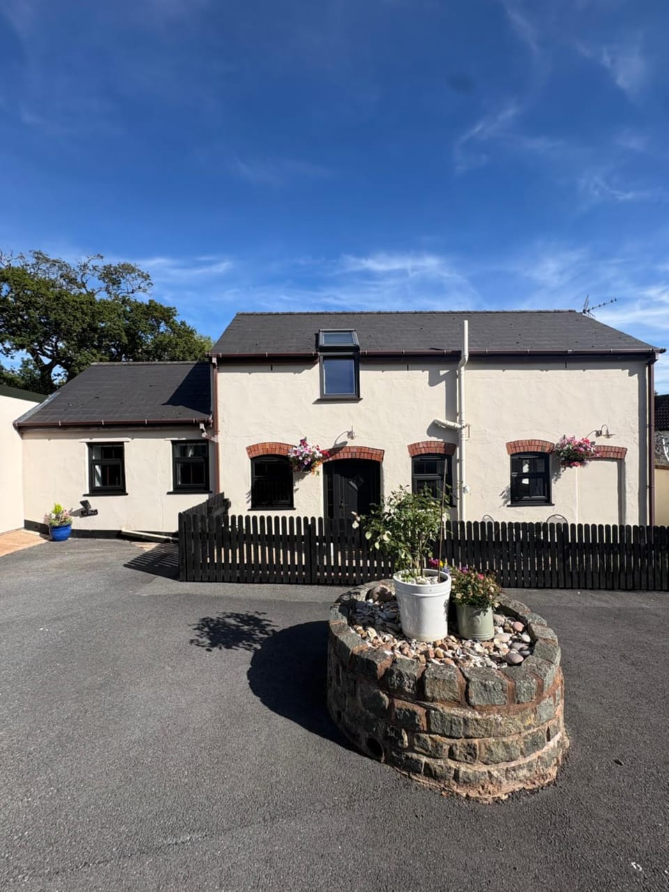 The Byre, Lympstone, luxury cottage sleeping four in Lympstone House in Lympstone