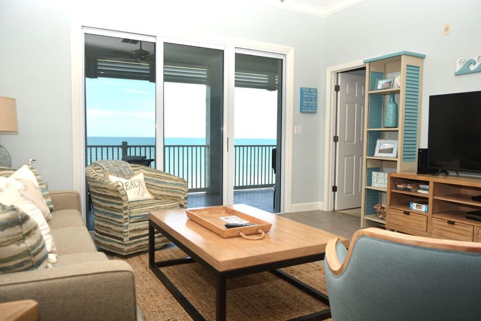 Turtle Haven Direct Ocean Front On Cinnamon Beach House in Palm Coast
